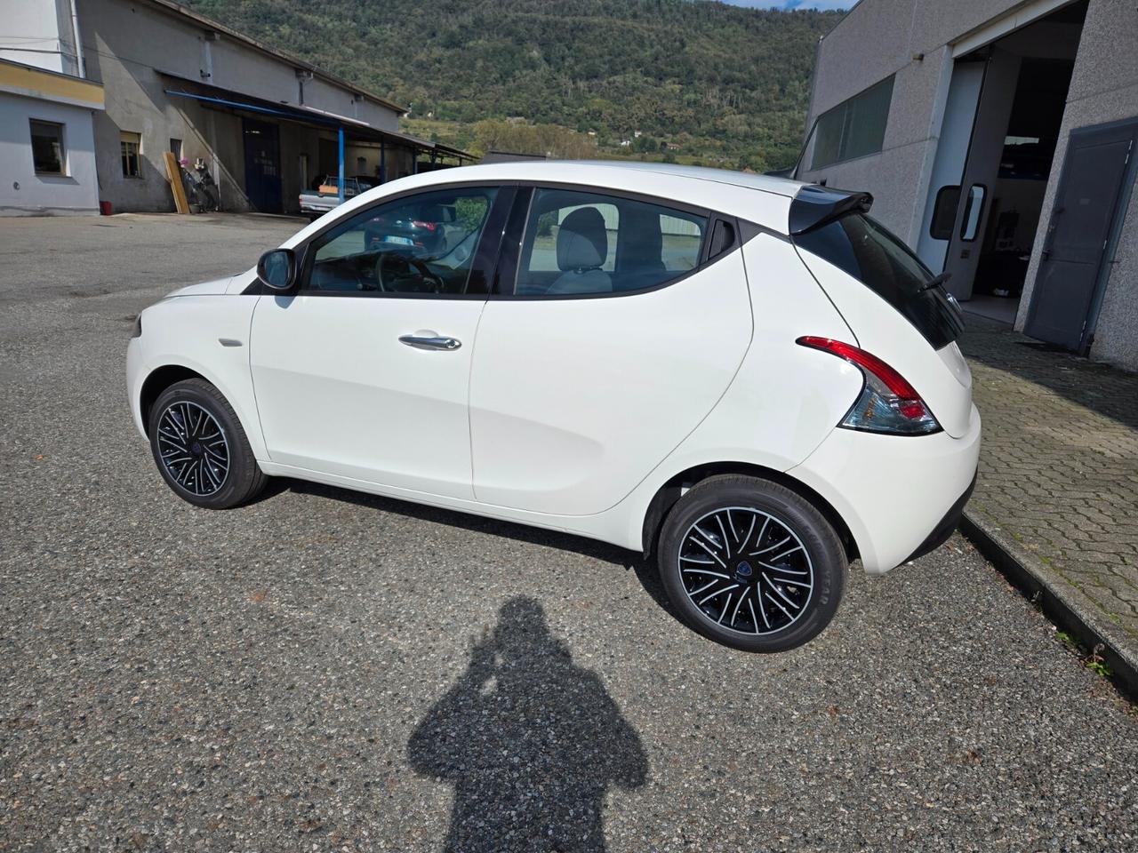 Lancia Ypsilon 1.0 FireFly 5 porte S&S Hybrid