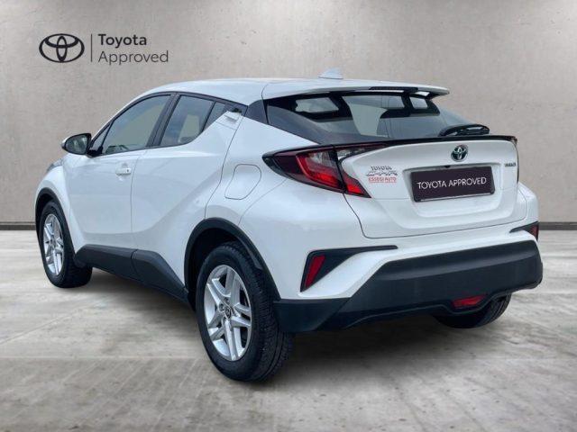 TOYOTA C-HR 1.8 Hybrid E-CVT Business