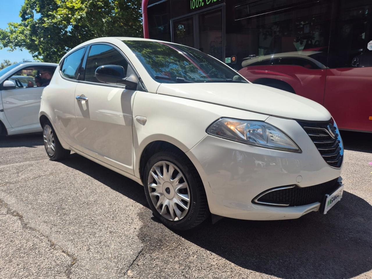 Lancia Ypsilon 1.2 69 CV Unyca