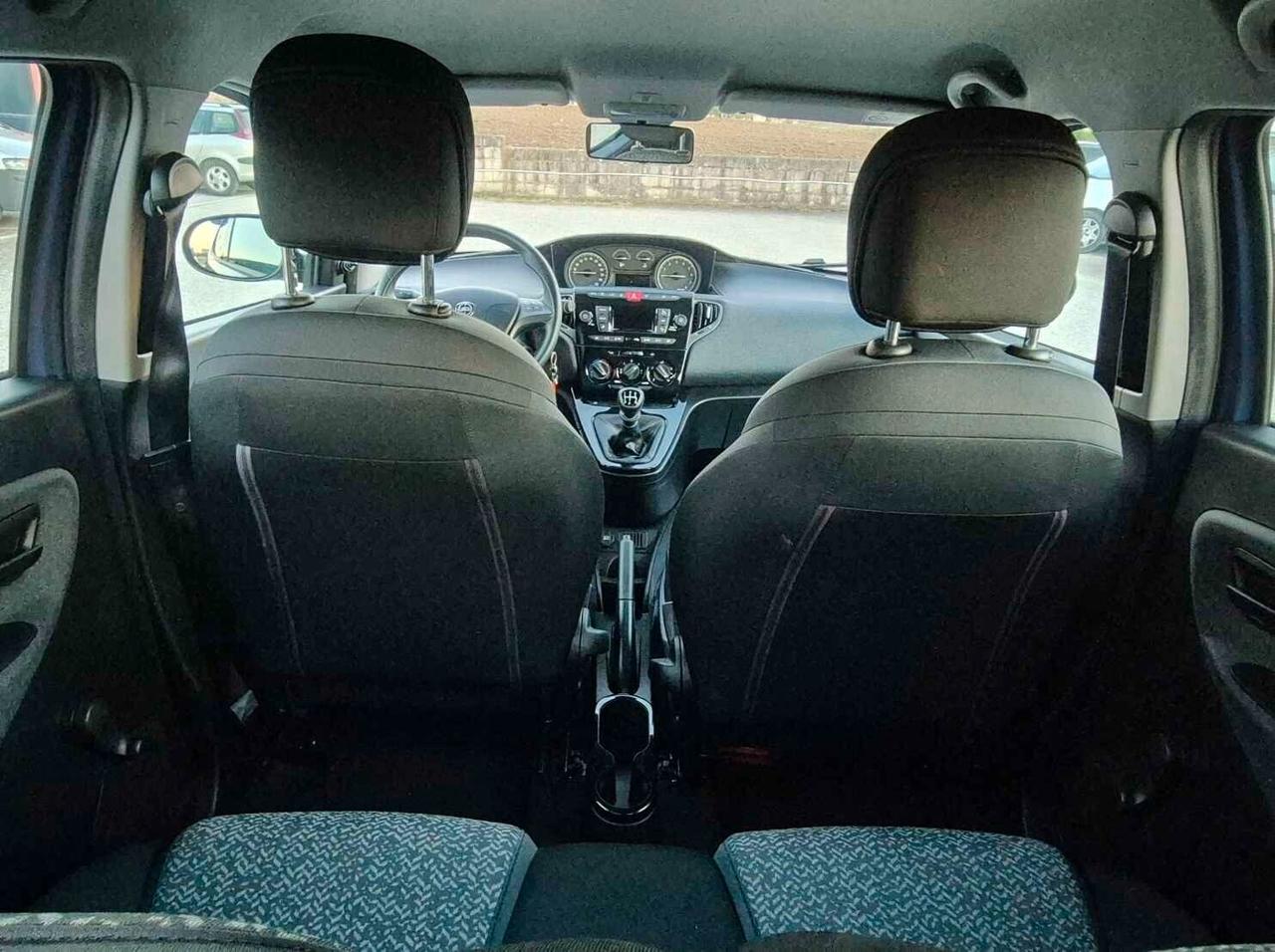 Lancia Ypsilon 1.2 69 CV 5 porte Elefantino Blu km 13732