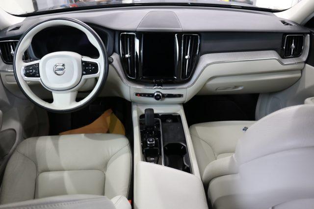 VOLVO XC60 B4 (d) AWD automatico Plus