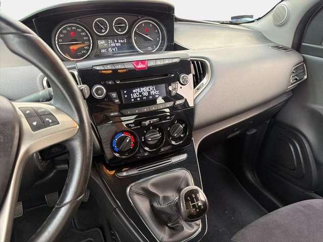 Lancia Ypsilon 1.3 MJT 95 CV 5 porte