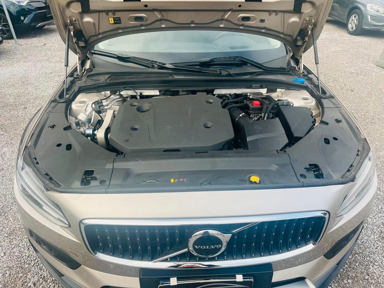 Volvo V90 Cross Country B4 (d) AWD automatico Ultimate