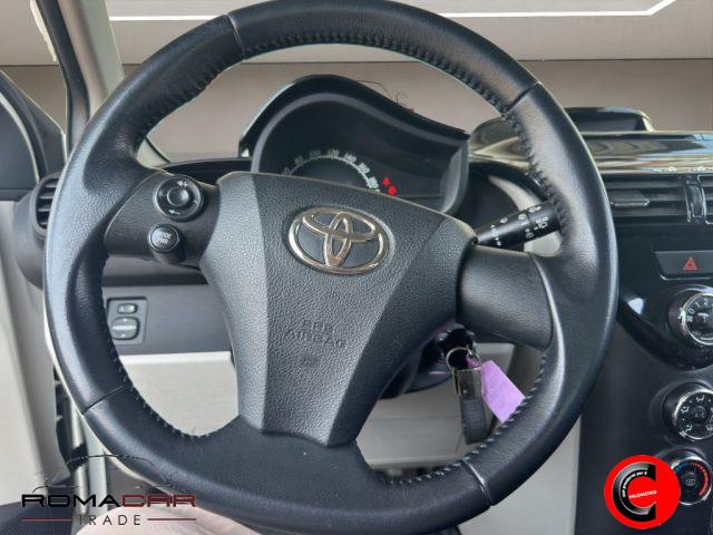 TOYOTA iQ 1.0 CVT Lounge