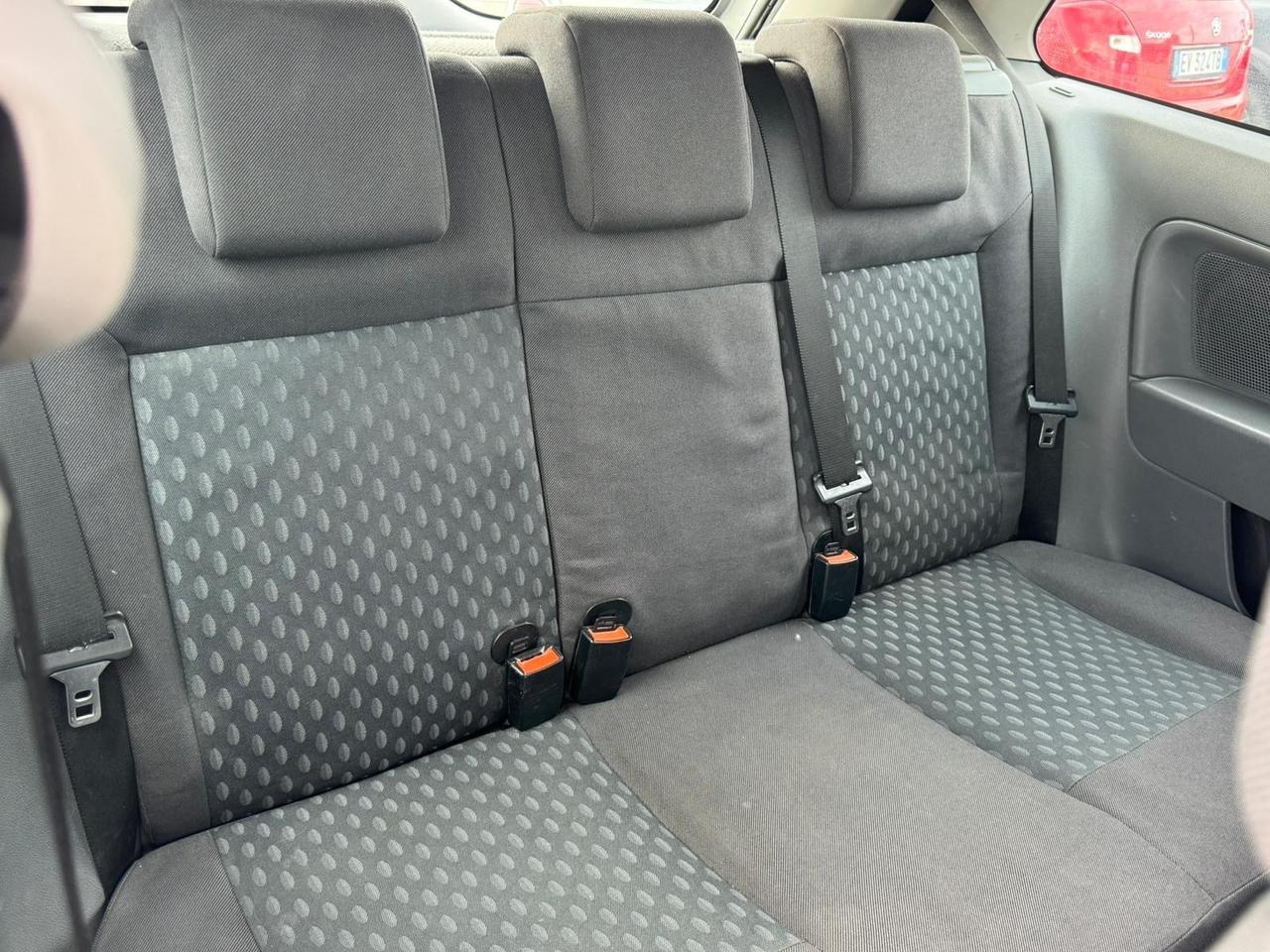 Ford Fiesta 1.2 16V 3p. Ghia Neopatentati