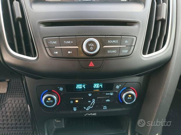Ford Focus 1.5 tdci Titanium 120cv 5p
