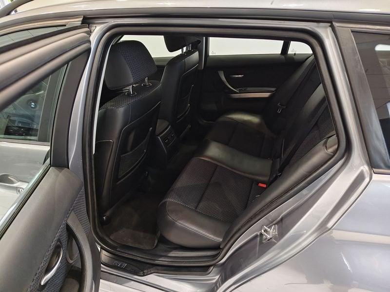 BMW Serie 3 320d CAT Touring xdrive Attiva*4x4*