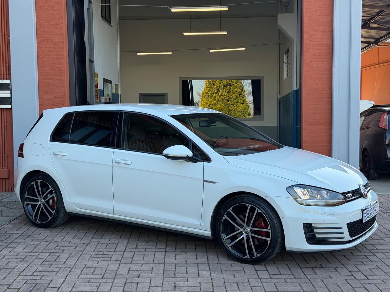 Volkswagen Golf GTD 2.0 TDI 5p. BlueMotion Technology