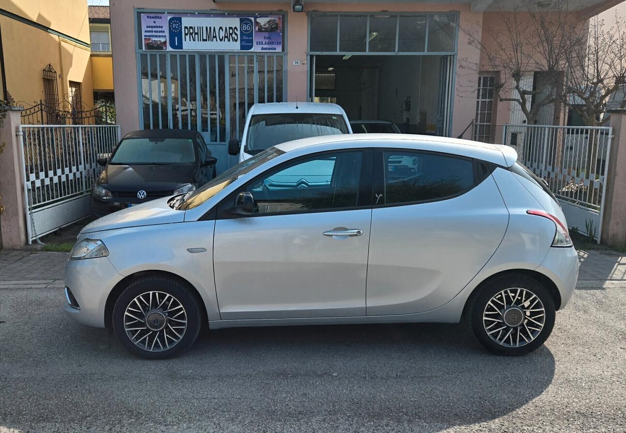 Lancia Ypsilon 1.2 69 CV 5 porte GPL Ecochic Gold