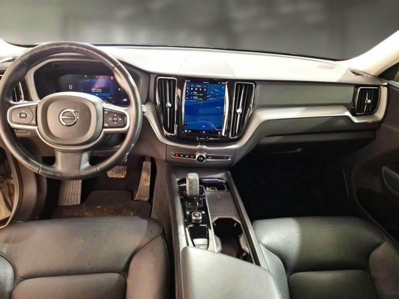 VOLVO XC60 B4 D automatico Momentum Pro