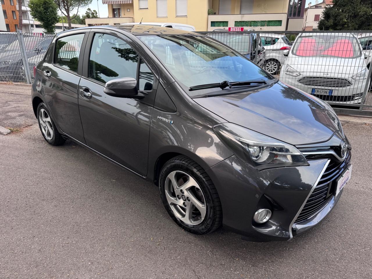 Toyota Yaris 1.5 Hybrid 5 p neopaten garanzia 12 mesi