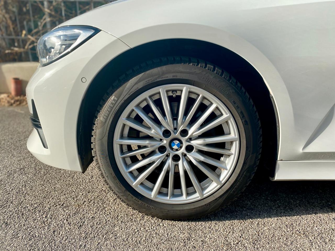 BMW 320 d Touring mhev 48V auto 190cv