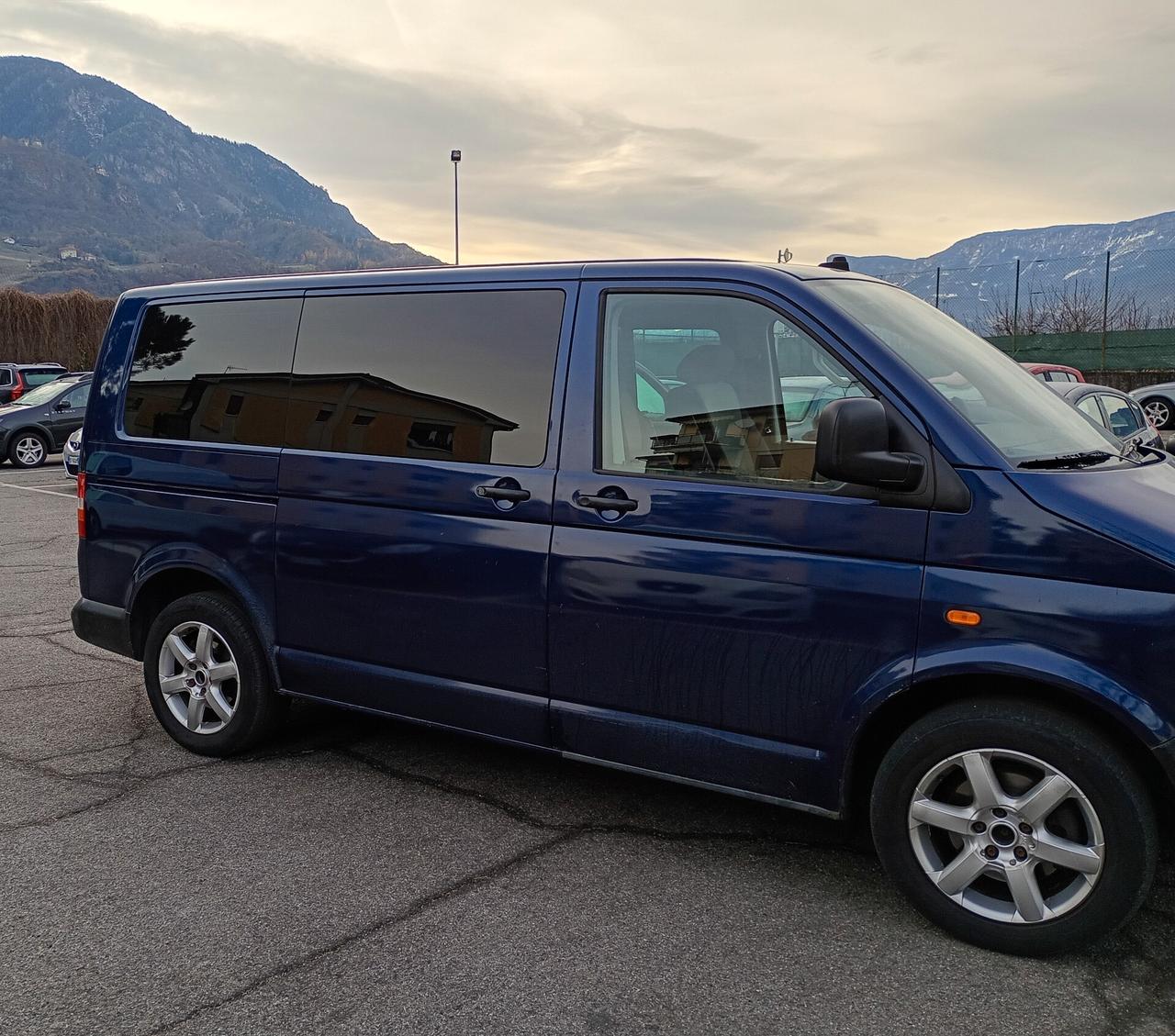 Volkswagen Multivan 2.5 TDI/130CV Comfortline