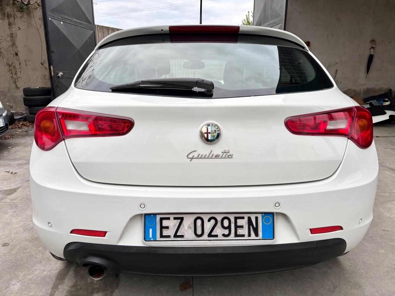 Alfa Romeo Giulietta 1.6 MJT 105cv splendente