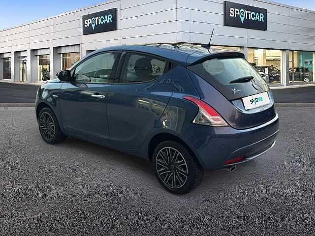 Lancia Ypsilon 1.0 FireFly 5 porte S&S Hybrid Ecochic Gold