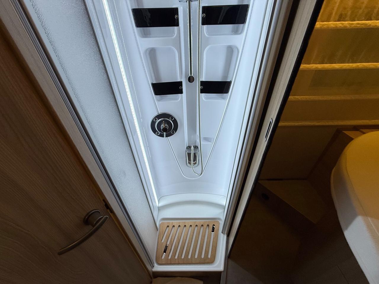LAIKA ECOVIP L 4012 7.40 NAUTICO SUPER ACCESSORIATO