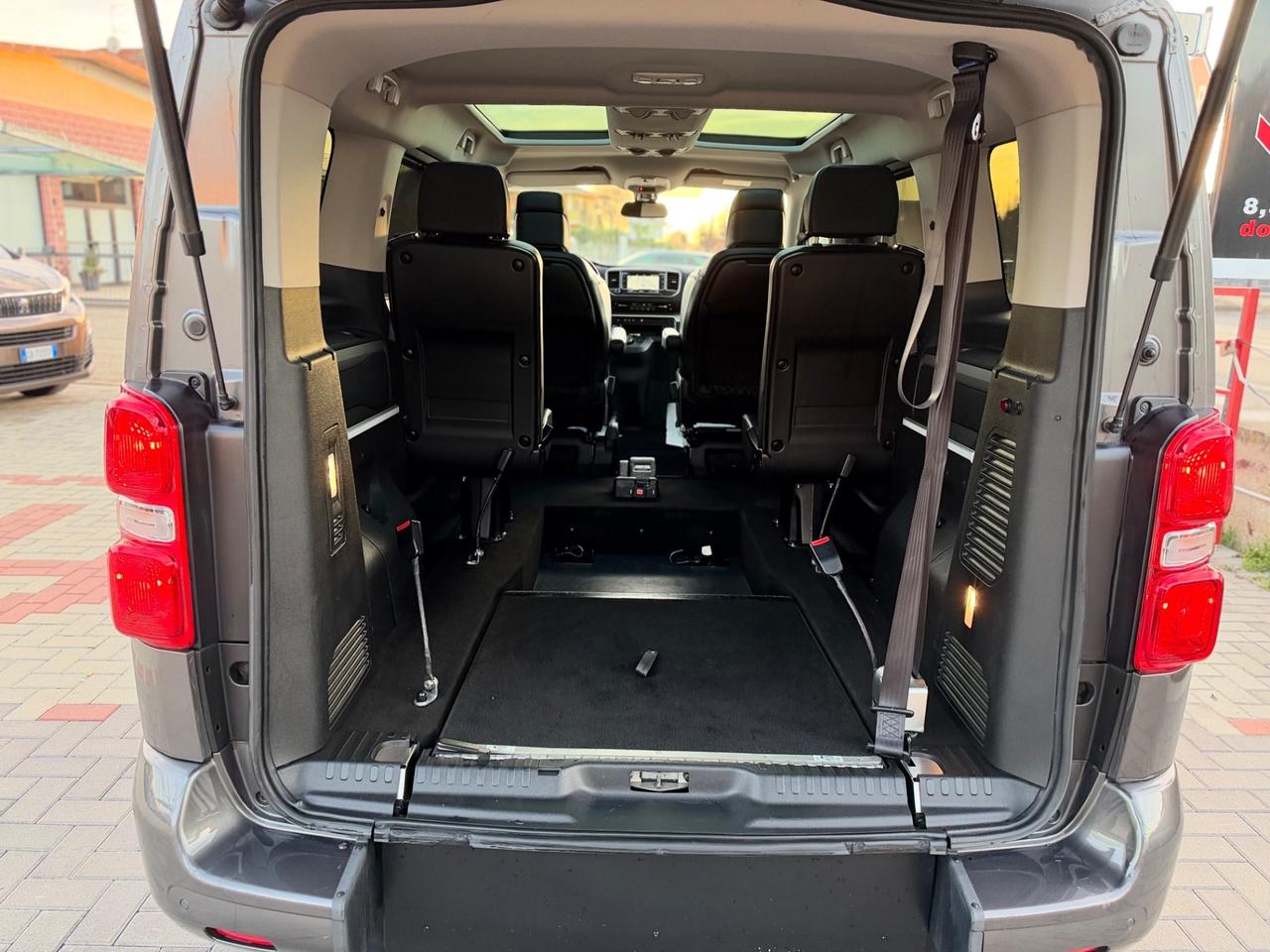 Peugeot Traveller BlueHDi 180 CV EAT8 DISABILI