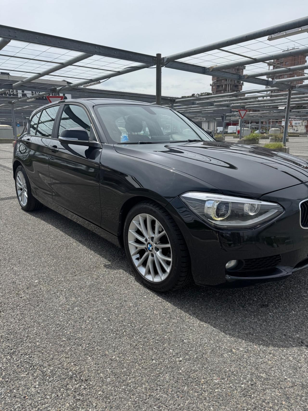 Bmw 116 116d 5p. Urban