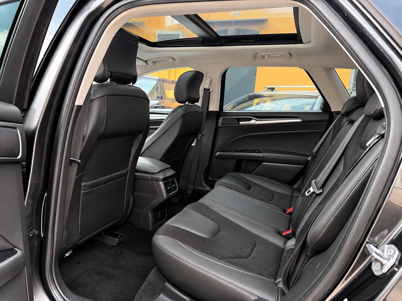 Ford Mondeo 2.0 TDCi 150 CV S&S Powershift SW Titanium Business