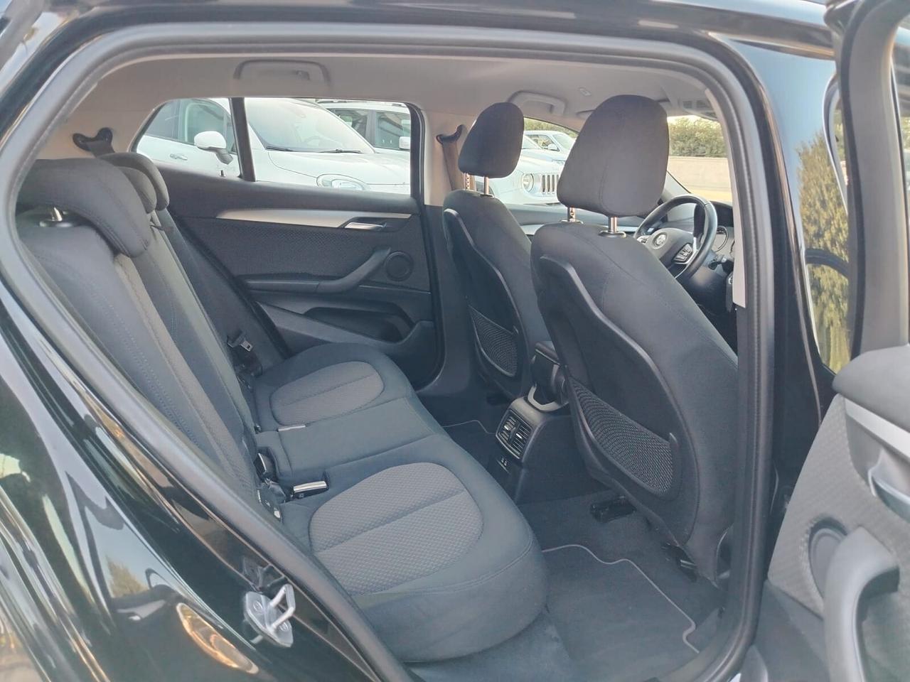 Bmw X2 sDrive18d Advantage Steptronic