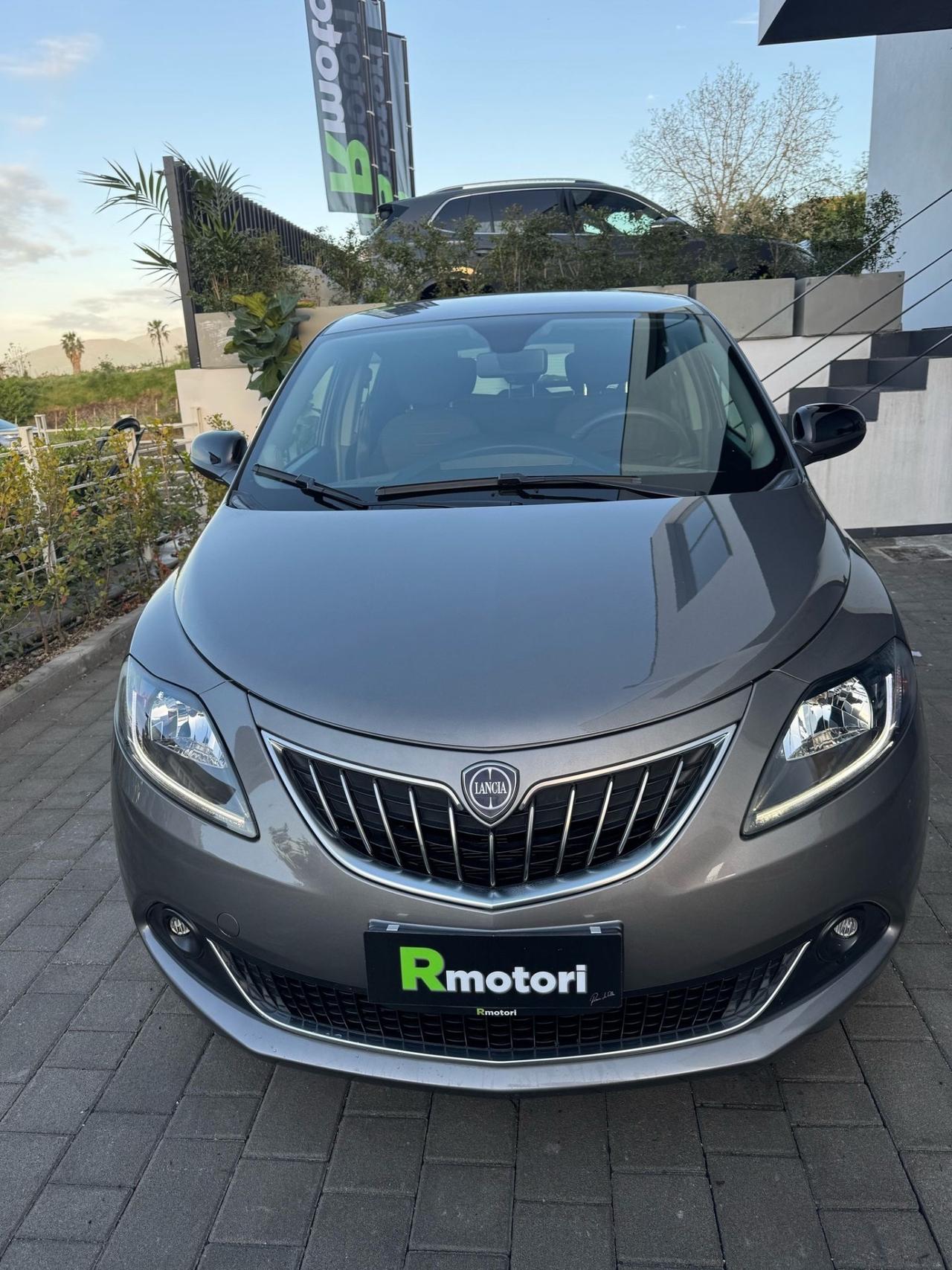Lancia Ypsilon 1.0 FireFly 5 porte S&S Hybrid Gold