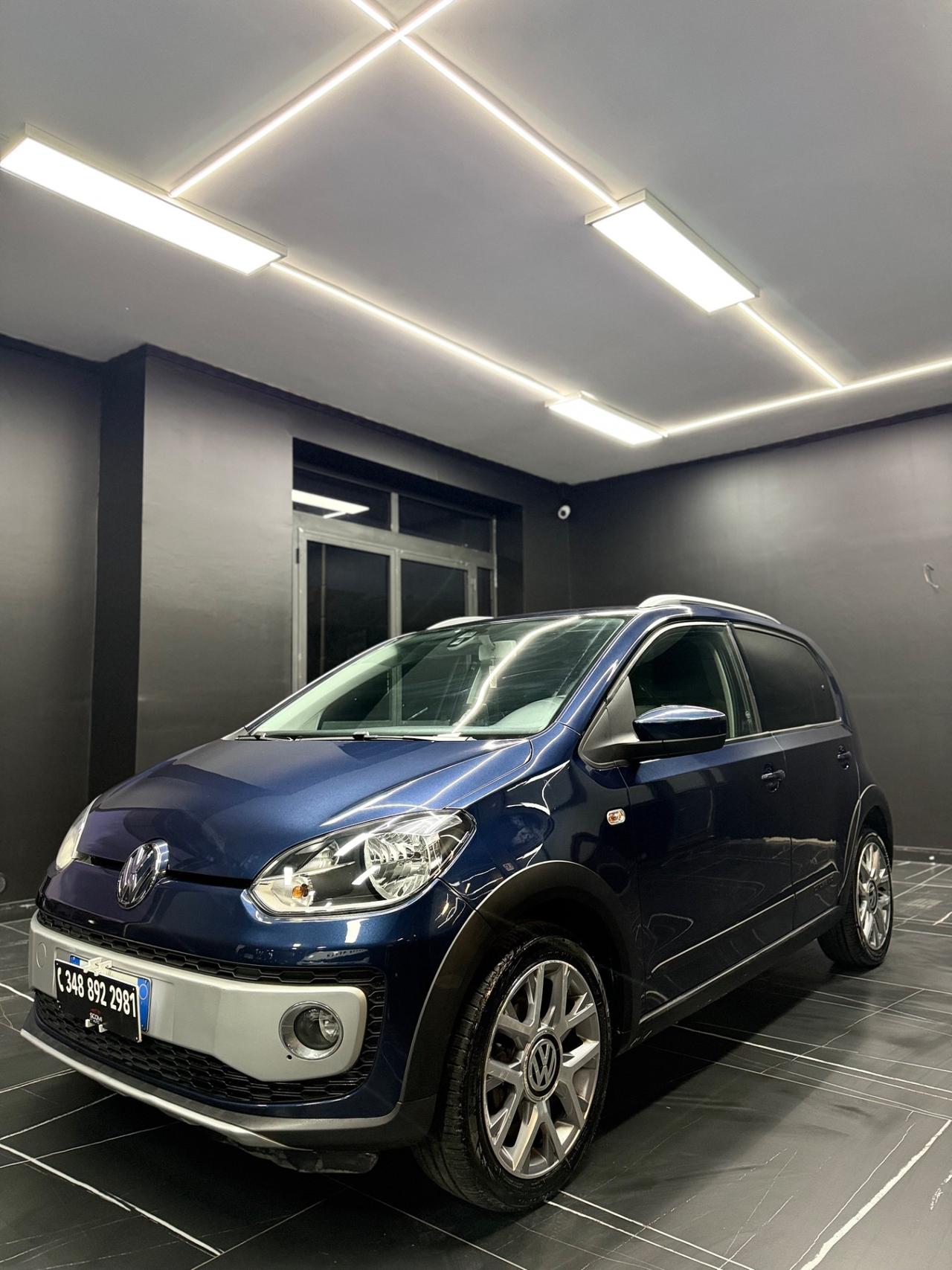Volkswagen up! 1.0 75 CV 5p. cross ASG