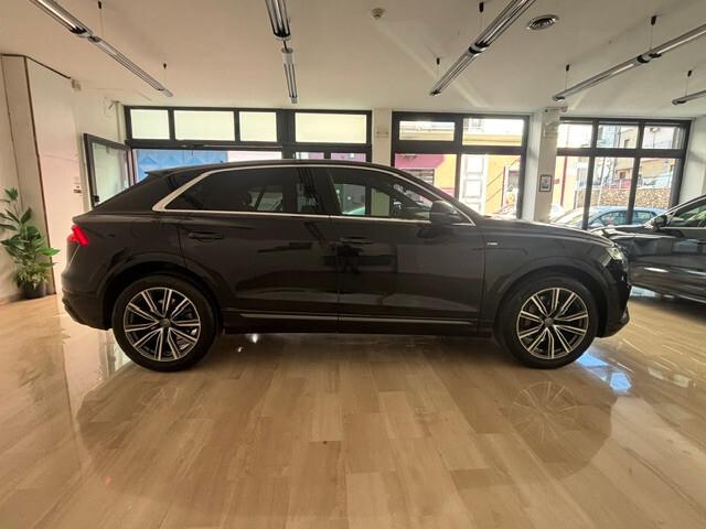 Audi Q8 45 3.0 tdi mhev Quattro Tiptronic S-Line