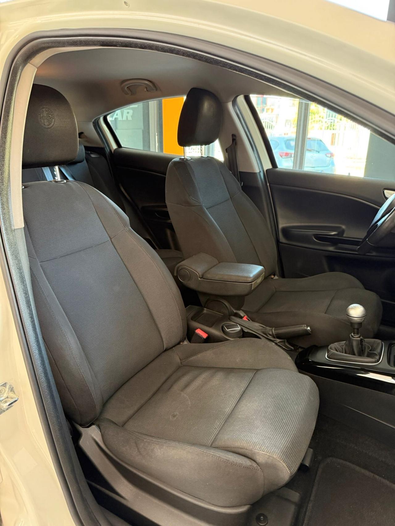 Alfa Romeo Giulietta 1.6 JTDm-2 105 CV Distinctive