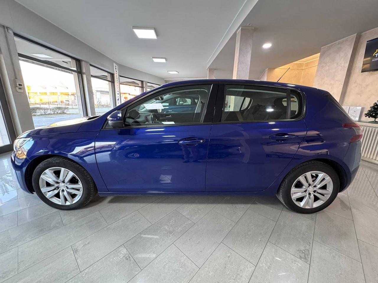 Peugeot 308 Business 1.5 Blue HDI 130