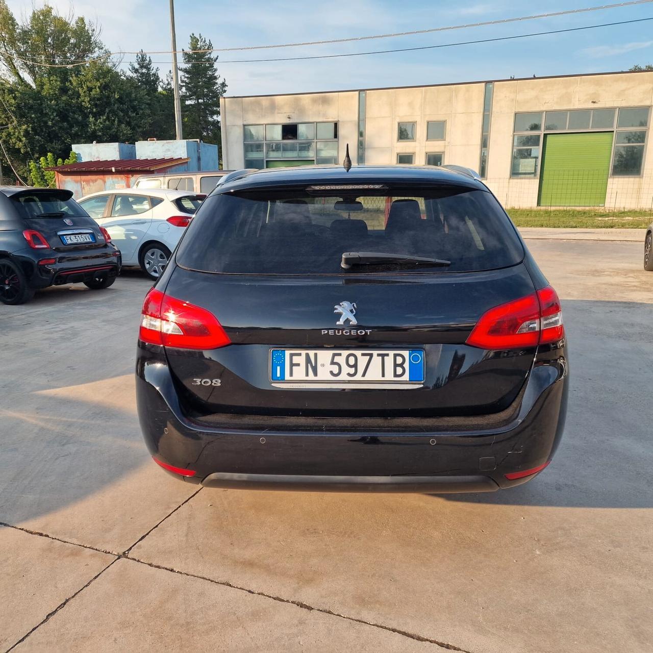 Peugeot 308 PureTech Turbo 130 S&S SW Allure