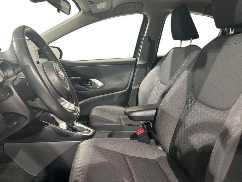 Toyota Yaris Hybrid Trend MY22