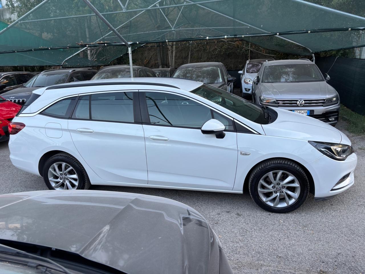 Opel Astra 1.6 CDTi 136CV Innovation