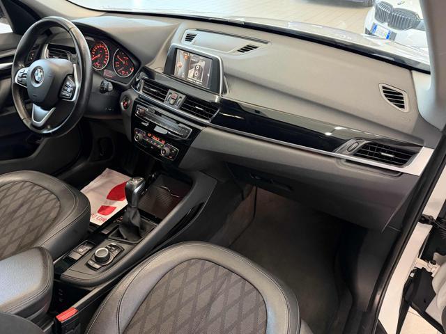 BMW X1 sDrive18d X line //LED//18//NAVI//