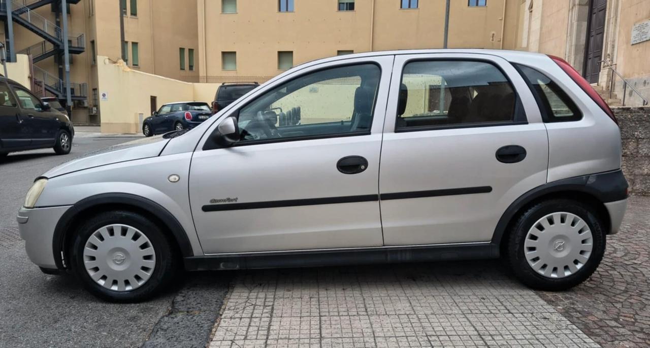 Opel Corsa 1.2i 16V cat 5 porte