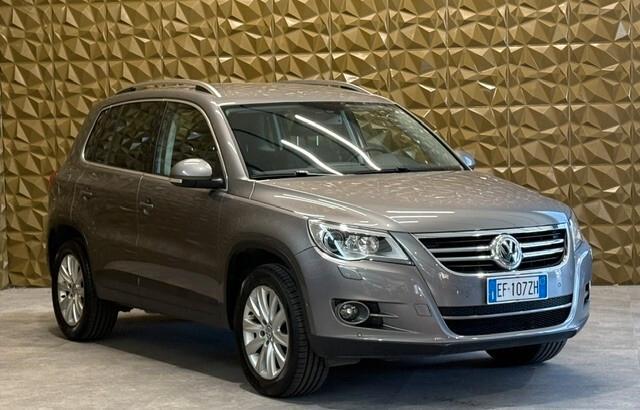 Volkswagen Tiguan 2.0 TDI DPF 4MOTION DSG Sport & Style