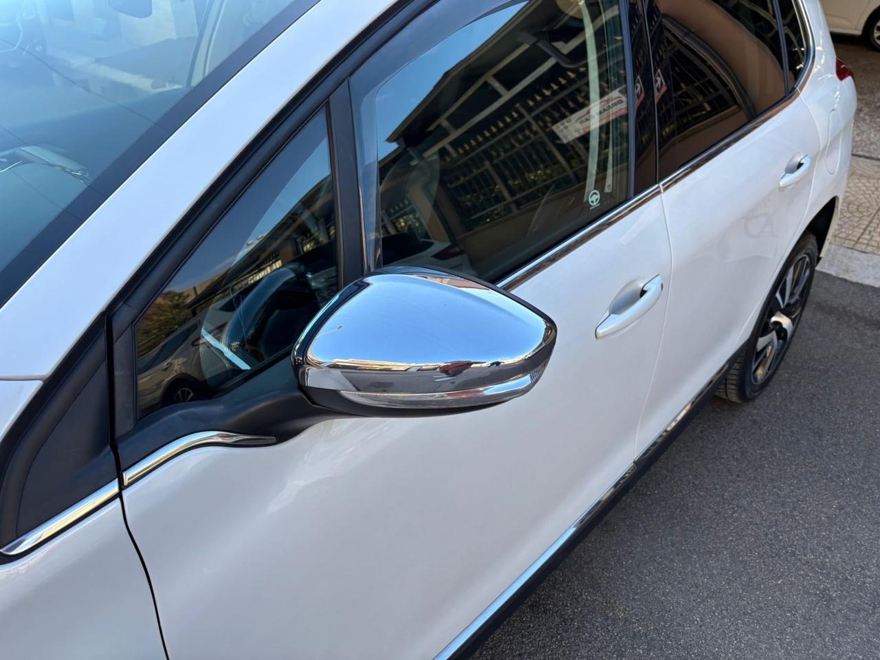 Peugeot 2008 1.6 e-HDi 92 CV Stop&Start Allure TETTO