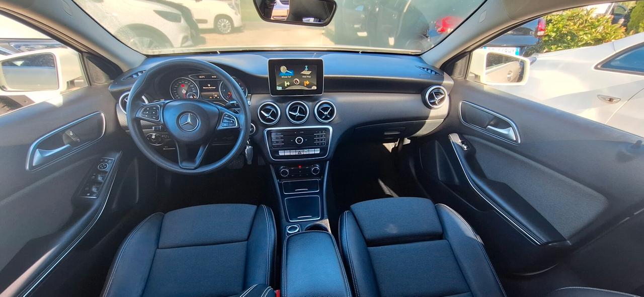 Mercedes-benz A 180 A 180 d Automatic Premium