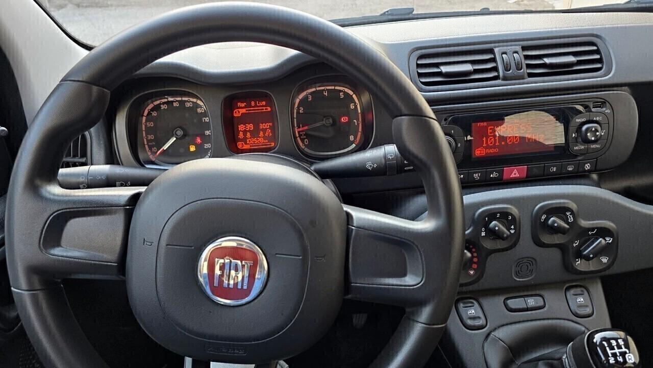 Fiat PANDA Easy 1.2 70CV