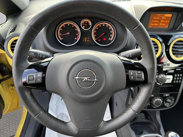 OPEL Corsa 1.2 3 porte Black Edition