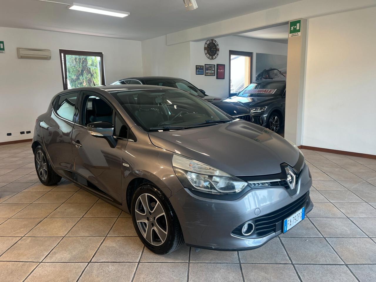 Renault Clio 1.2 75CV 5 porte costume national