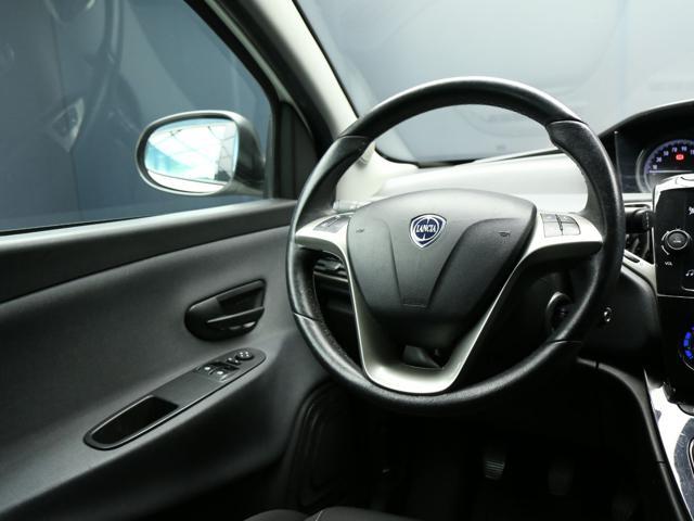 LANCIA Ypsilon 1.0 FireFly 5 porte S&S Hybrid Ecochic Gold