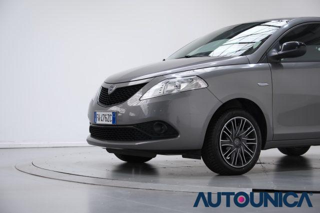 LANCIA Ypsilon 1.2 69 CV 5 PORTE S&S GOLD NEOPATENTATI