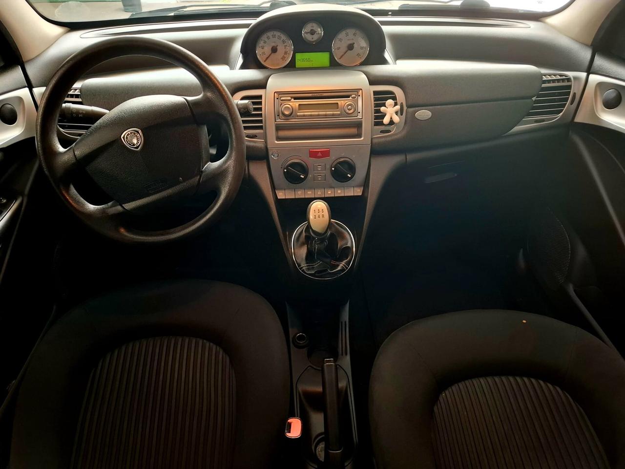 Lancia Ypsilon 1.4 Argento