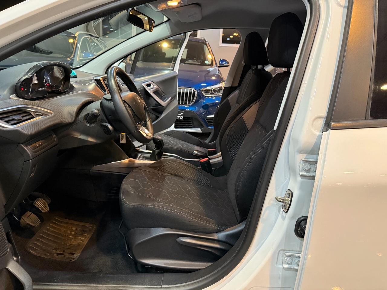 Peugeot 2008 1.6 e-hdi 8v Allure GARANZIA 12 MESI !