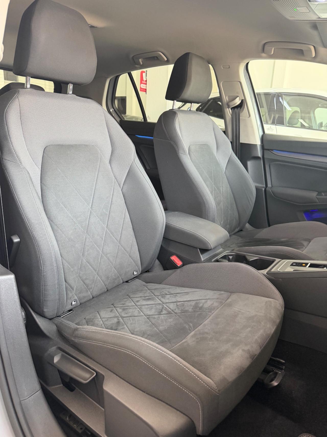 VW Golf 8 2.0 TDI 150 CV DSG SCR Style FINANZIABILE