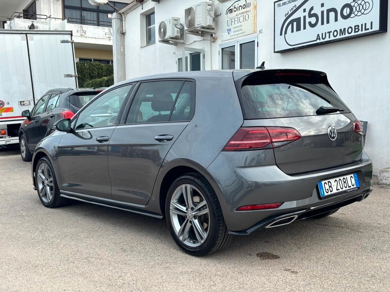Volkswagen Golf 2.0 DSG 5p. R-Line