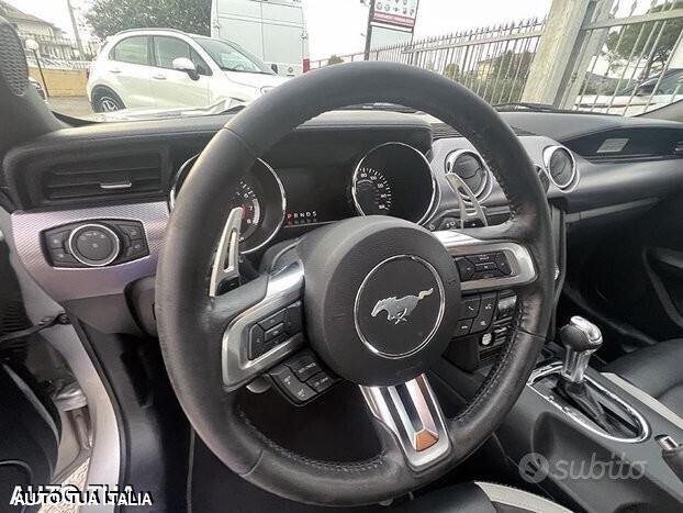 Ford mustang navi camera perfetta