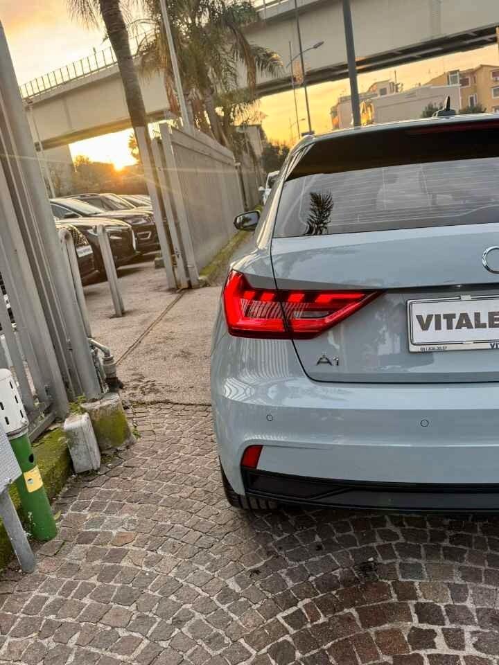 AUDI A1 SPORTBACK 30 TFSI Identity Black 110 CV