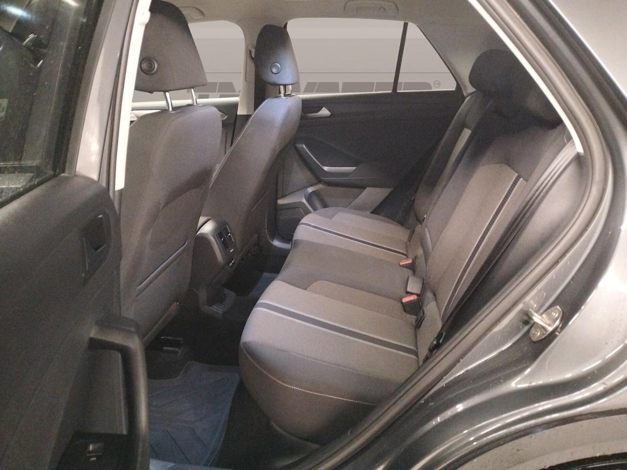 Volkswagen T-Roc 1.0 tsi Style 110cv - NEOPATENTATI