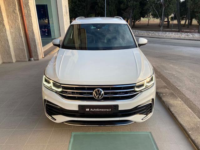 VOLKSWAGEN Tiguan 2.0 TDI 150 CV SCR DSG R-Line LUCI AMBIENTE